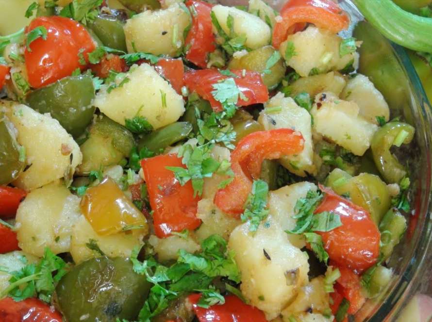 תבשיל תפוחי אדמה ופלפלים