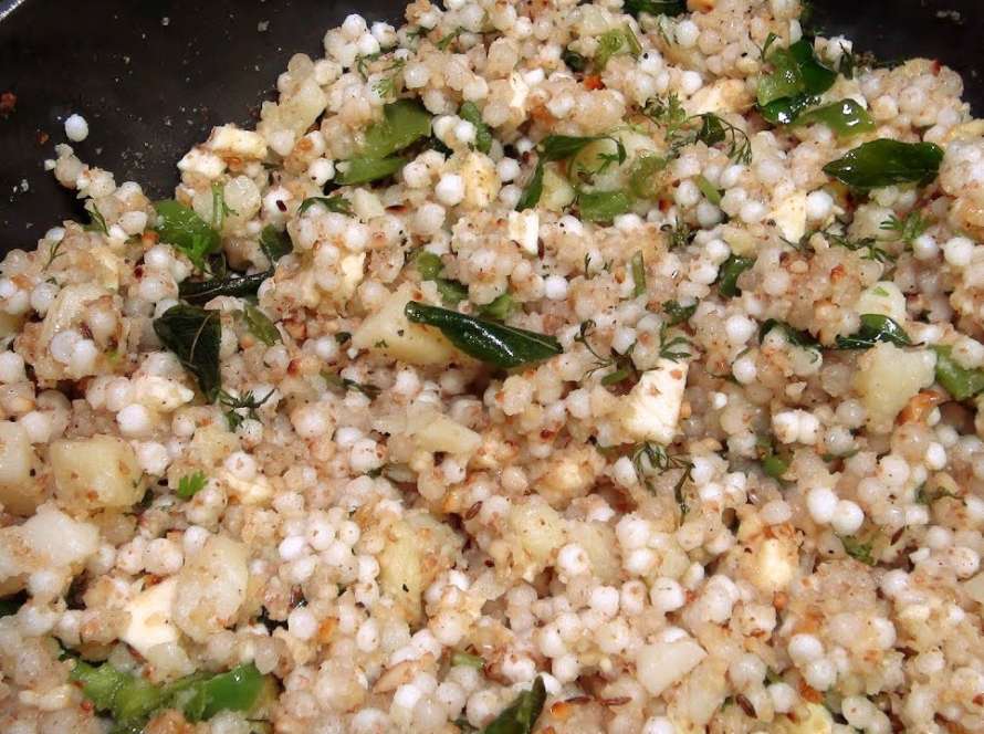 תבשיל טפיוקה ירקות (סבהודנה קיצ'רי)